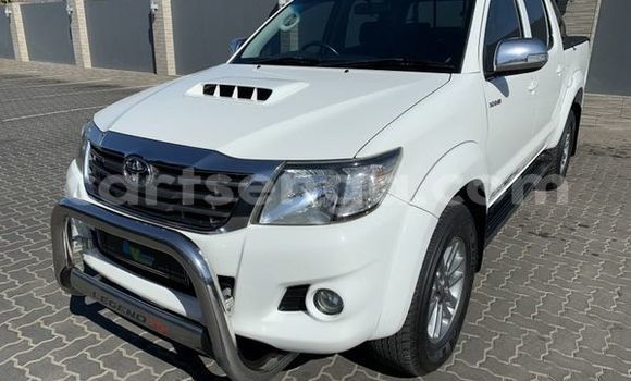 Acheter Occasion Voiture Toyota Hilux Blanc à Bulembu, Hhohho Acheter Occasion Voiture Toyota Hilux Blanc à Bulembu, Hhohho
