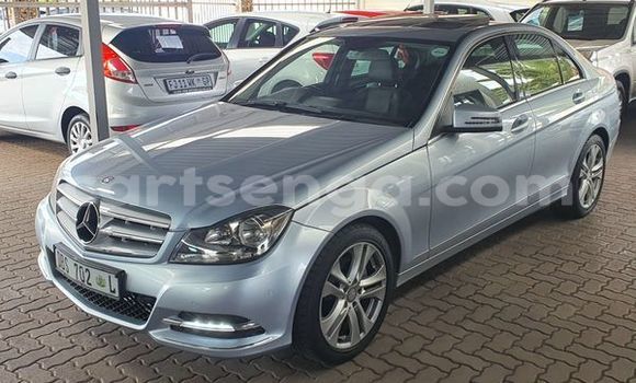 Acheter Occasion Voiture Mercedes‒Benz C-klasse Bleu à Big Bend, Lubombo Acheter Occasion Voiture Mercedes‒Benz C-klasse Bleu à Big Bend, Lubombo