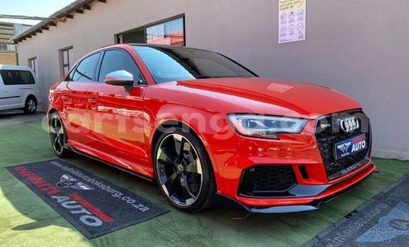 Nunua Ilio tumika Audi RS3 Red Gari ndani ya Bhunya nchini Manzini Nunua Ilio tumika Audi RS3 Red Gari ndani ya Bhunya nchini Manzini