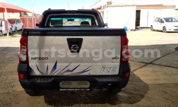 Acheter Occasion Voiture Nissan NP 300 Blanc à Bulembu, Hhohho Acheter Occasion Voiture Nissan NP 300 Blanc à Bulembu, Hhohho