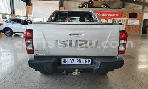 Acheter Occasion Voiture Isuzu KB Gris à Kubuta, Shiselweni District Acheter Occasion Voiture Isuzu KB Gris à Kubuta, Shiselweni District