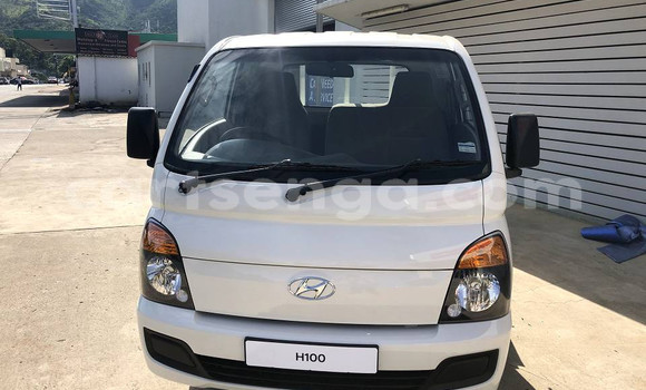Nunua Ilio tumika Hyundai H1 White Gari ndani ya Manzini nchini Manzini Nunua Ilio tumika Hyundai H1 White Gari ndani ya Manzini nchini Manzini