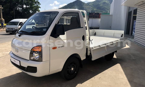 Nunua Ilio tumika Hyundai H1 White Gari ndani ya Manzini nchini Manzini Nunua Ilio tumika Hyundai H1 White Gari ndani ya Manzini nchini Manzini