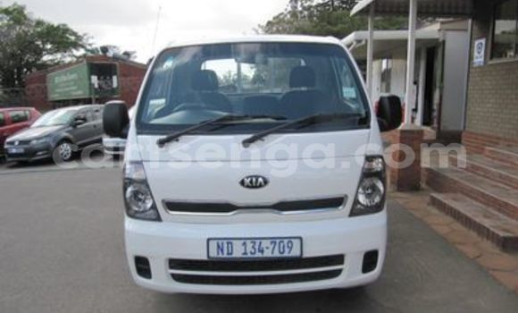Buy Used Kia K7 White Car in Mbabane in Manzini Buy Used Kia K7 White Car in Mbabane in Manzini