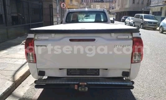 Buy Used Toyota Hilux White Car in Manzini in Manzini Buy Used Toyota Hilux White Car in Manzini in Manzini