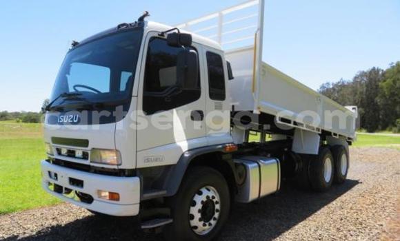 Nunua Ilio tumika Isuzu FTR 850 White Lori ndani ya Manzini nchini Manzini Nunua Ilio tumika Isuzu FTR 850 White Lori ndani ya Manzini nchini Manzini