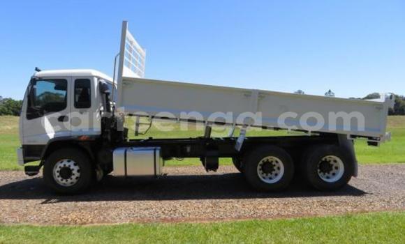 Nunua Ilio tumika Isuzu FTR 850 White Lori ndani ya Manzini nchini Manzini Nunua Ilio tumika Isuzu FTR 850 White Lori ndani ya Manzini nchini Manzini