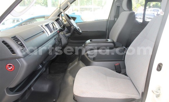 Acheter Occasion Voiture Toyota Raum Blanc à Bhunya, Manzini Acheter Occasion Voiture Toyota Raum Blanc à Bhunya, Manzini