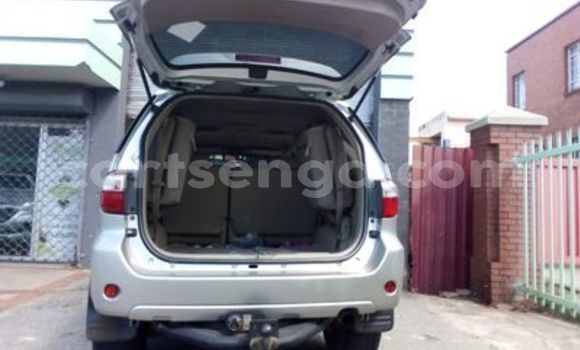 Buy Used Toyota Fortuner Silver Car in Mbabane in Manzini Buy Used Toyota Fortuner Silver Car in Mbabane in Manzini