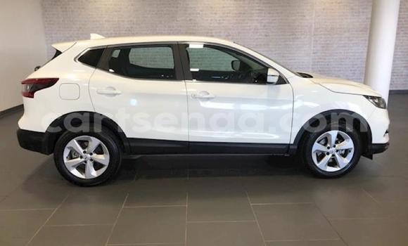 Buy Used Nissan Qashqai White Car in Manzini in Manzini Buy Used Nissan Qashqai White Car in Manzini in Manzini