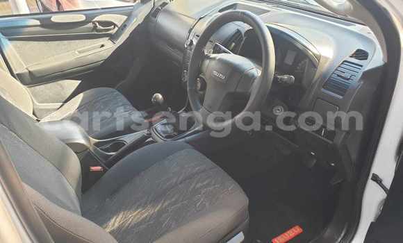 Buy Used Isuzu KB Silver Car in Mbabane in Manzini Buy Used Isuzu KB Silver Car in Mbabane in Manzini