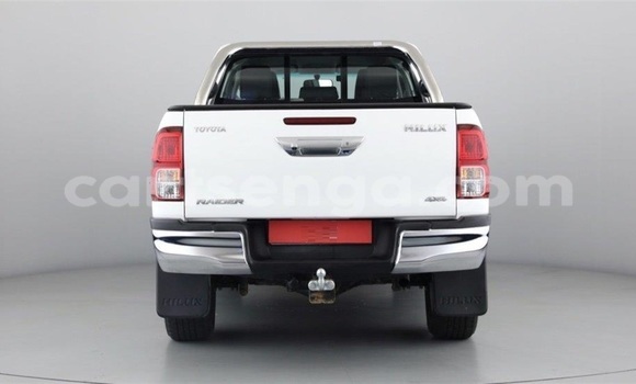 Buy Used Toyota Hilux White Car in Mbabane in Manzini Buy Used Toyota Hilux White Car in Mbabane in Manzini