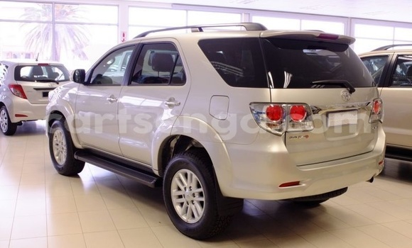 Buy Used Toyota Fortuner Silver Car in Mbabane in Manzini Buy Used Toyota Fortuner Silver Car in Mbabane in Manzini