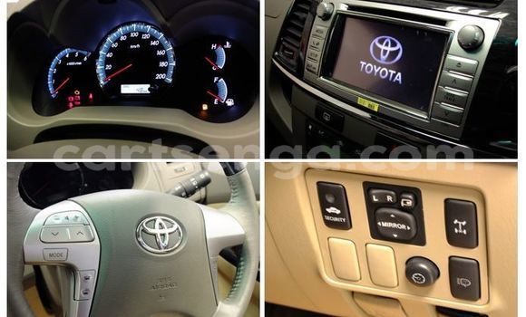 Buy Used Toyota Fortuner Silver Car in Mbabane in Manzini Buy Used Toyota Fortuner Silver Car in Mbabane in Manzini