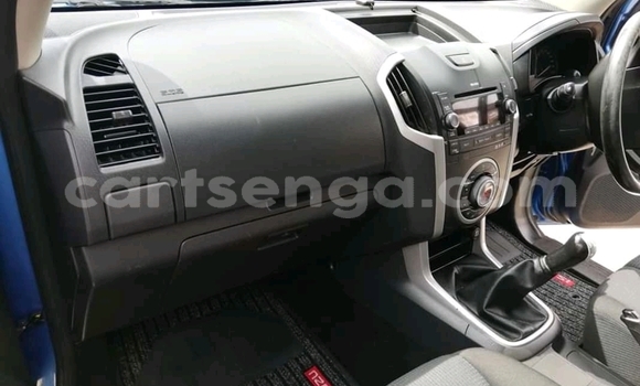 Acheter Occasion Voiture Isuzu KB Bleu à Bhunya, Manzini Acheter Occasion Voiture Isuzu KB Bleu à Bhunya, Manzini