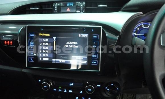 Buy Used Toyota Hilux Silver Car in Mbabane in Manzini Buy Used Toyota Hilux Silver Car in Mbabane in Manzini