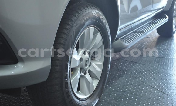 Buy Used Toyota Hilux Silver Car in Mbabane in Manzini Buy Used Toyota Hilux Silver Car in Mbabane in Manzini