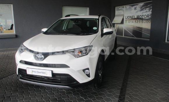 Buy Used Toyota RAV4 White Car in Manzini in Manzini Buy Used Toyota RAV4 White Car in Manzini in Manzini