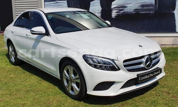 Nunua Ilio tumika Mercedes‒Benz C–Class White Gari ndani ya Manzini nchini Manzini Nunua Ilio tumika Mercedes‒Benz C–Class White Gari ndani ya Manzini nchini Manzini
