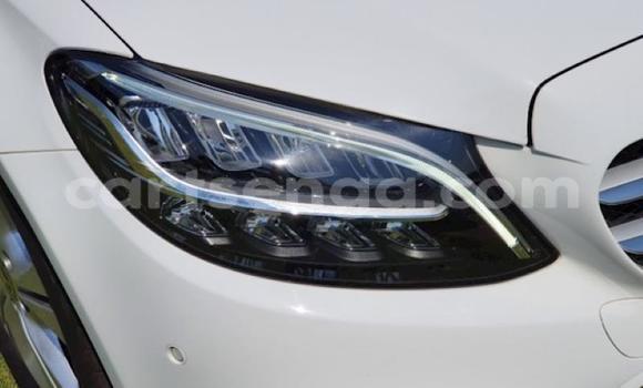 Nunua Ilio tumika Mercedes‒Benz C–Class White Gari ndani ya Manzini nchini Manzini Nunua Ilio tumika Mercedes‒Benz C–Class White Gari ndani ya Manzini nchini Manzini