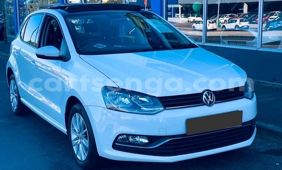 Nunua Ilio tumika Volkswagen Polo White Gari ndani ya Mbabane nchini Manzini