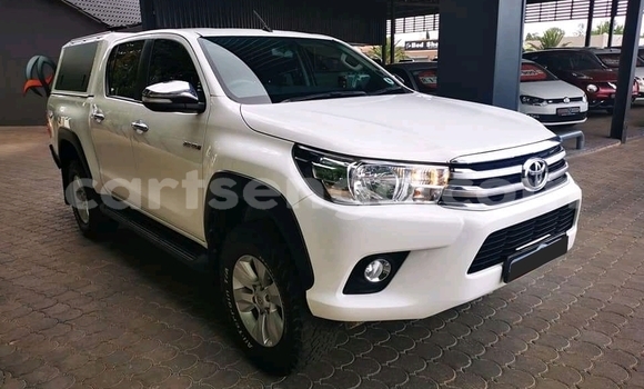 Buy Used Toyota Hilux White Car in Mbabane in Manzini Buy Used Toyota Hilux White Car in Mbabane in Manzini