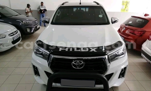 Buy Used Toyota Hilux White Car in Mbabane in Manzini Buy Used Toyota Hilux White Car in Mbabane in Manzini