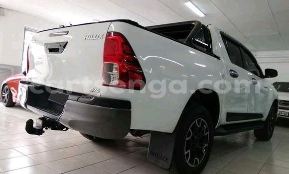 Buy Used Toyota Hilux White Car in Mbabane in Manzini Buy Used Toyota Hilux White Car in Mbabane in Manzini