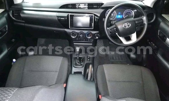 Buy Used Toyota Hilux White Car in Mbabane in Manzini Buy Used Toyota Hilux White Car in Mbabane in Manzini