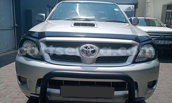 Buy Used Toyota Hilux Silver Car in Mbabane in Manzini Buy Used Toyota Hilux Silver Car in Mbabane in Manzini