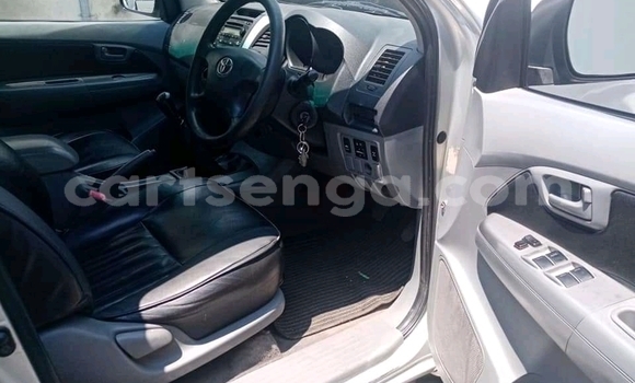 Buy Used Toyota Hilux Silver Car in Mbabane in Manzini Buy Used Toyota Hilux Silver Car in Mbabane in Manzini