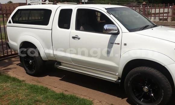 Buy Used Toyota Hilux White Car in Manzini in Manzini Buy Used Toyota Hilux White Car in Manzini in Manzini