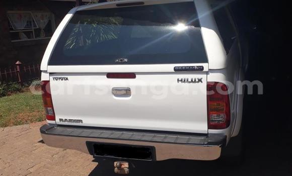 Buy Used Toyota Hilux White Car in Manzini in Manzini Buy Used Toyota Hilux White Car in Manzini in Manzini