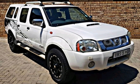 Buy Used Nissan NP 300 White Car in Mbabane in Manzini Buy Used Nissan NP 300 White Car in Mbabane in Manzini