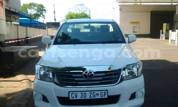 Buy Used Toyota Hilux White Car in Mbabane in Manzini Buy Used Toyota Hilux White Car in Mbabane in Manzini