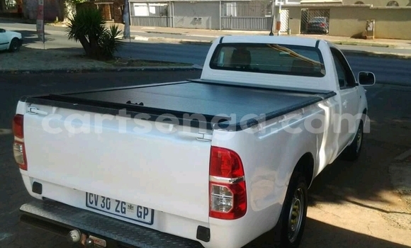 Buy Used Toyota Hilux White Car in Mbabane in Manzini Buy Used Toyota Hilux White Car in Mbabane in Manzini