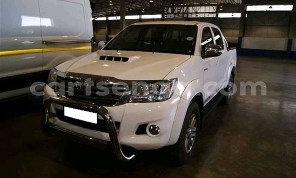 Buy Used Toyota Hilux White Car in Mbabane in Manzini Buy Used Toyota Hilux White Car in Mbabane in Manzini