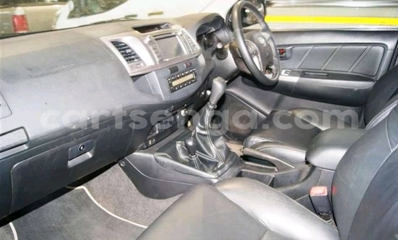 Buy Used Toyota Hilux White Car in Mbabane in Manzini Buy Used Toyota Hilux White Car in Mbabane in Manzini