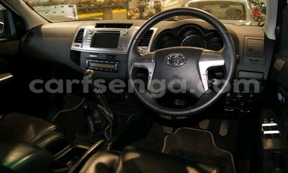 Buy Used Toyota Hilux White Car in Mbabane in Manzini Buy Used Toyota Hilux White Car in Mbabane in Manzini