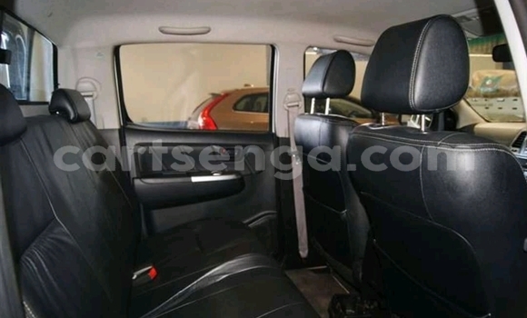 Buy Used Toyota Hilux White Car in Mbabane in Manzini Buy Used Toyota Hilux White Car in Mbabane in Manzini