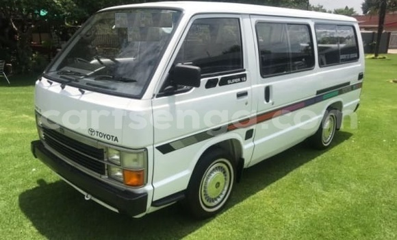 Acheter Occasion Voiture Toyota Hiace Blanc à Bhunya, Manzini Acheter Occasion Voiture Toyota Hiace Blanc à Bhunya, Manzini