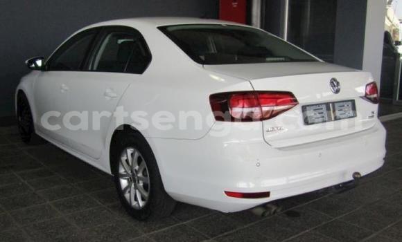 Nunua Ilio tumika Volkswagen Jetta White Gari ndani ya Manzini nchini Manzini Nunua Ilio tumika Volkswagen Jetta White Gari ndani ya Manzini nchini Manzini