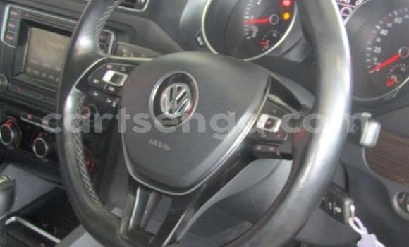 Nunua Ilio tumika Volkswagen Jetta White Gari ndani ya Manzini nchini Manzini Nunua Ilio tumika Volkswagen Jetta White Gari ndani ya Manzini nchini Manzini