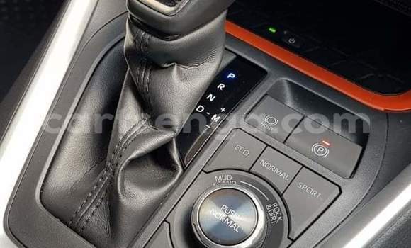 Nunua Ilio tumika Toyota RAV4 Green Gari ndani ya Manzini nchini Manzini Nunua Ilio tumika Toyota RAV4 Green Gari ndani ya Manzini nchini Manzini