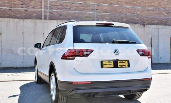 Nunua Ilio tumika Volkswagen Tiguan Silver Gari ndani ya Manzini nchini Manzini Nunua Ilio tumika Volkswagen Tiguan Silver Gari ndani ya Manzini nchini Manzini