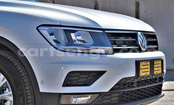 Nunua Ilio tumika Volkswagen Tiguan Silver Gari ndani ya Manzini nchini Manzini Nunua Ilio tumika Volkswagen Tiguan Silver Gari ndani ya Manzini nchini Manzini