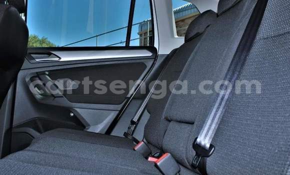 Nunua Ilio tumika Volkswagen Tiguan Silver Gari ndani ya Manzini nchini Manzini Nunua Ilio tumika Volkswagen Tiguan Silver Gari ndani ya Manzini nchini Manzini