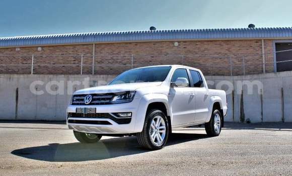 Nunua Ilio tumika Volkswagen Amarok Silver Gari ndani ya Mbabane nchini Manzini