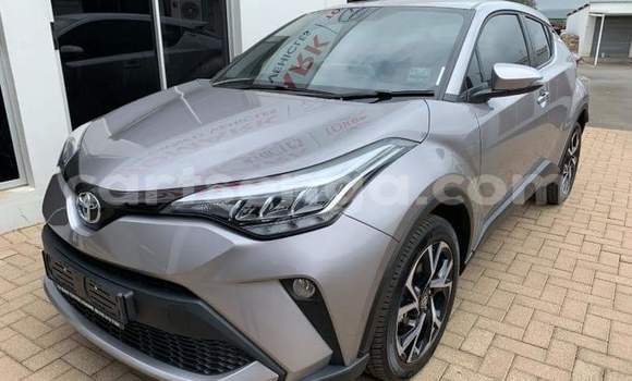 Nunua Ilio tumika Toyota C-HR Silver Gari ndani ya Manzini nchini Manzini Nunua Ilio tumika Toyota C-HR Silver Gari ndani ya Manzini nchini Manzini