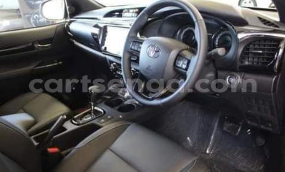 Acheter Occasion Voiture Toyota Hilux Rouge à Mbabane, Manzini Acheter Occasion Voiture Toyota Hilux Rouge à Mbabane, Manzini